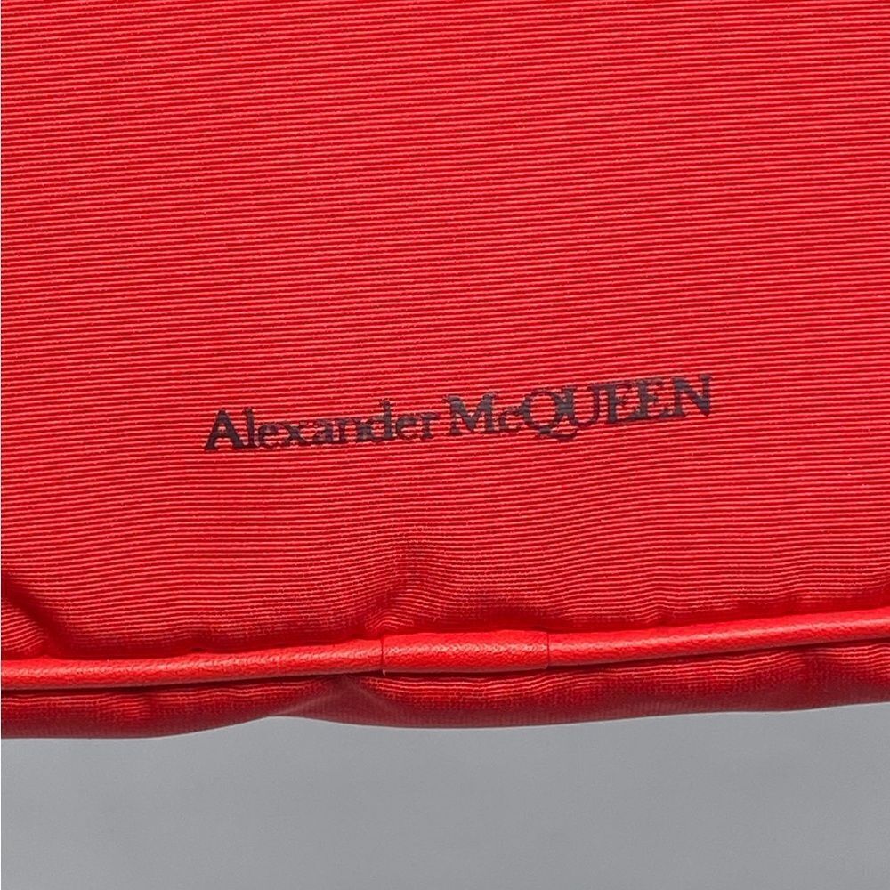 Alexander McQueen Small Skull Crossbody Bag - Picture 11 of 16